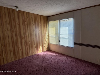 HERE'S A LOCATION YOU CAN SPREAD OUT AND ENJOY REAL COUNTRY