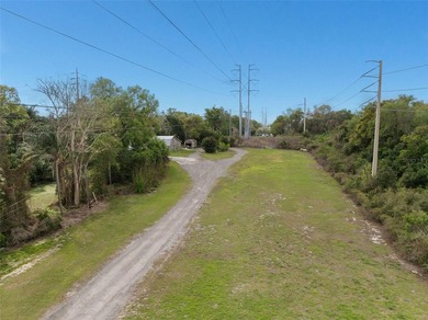 Opportunities like this don't come around often in Palm Harbor. - photo 3