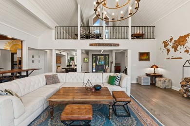 Welcome to a spectacular lakefront estate with sweeping views - photo 24