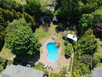 Welcome to this beautifully maintained 4-bedroom, 2.5-bath - photo 34