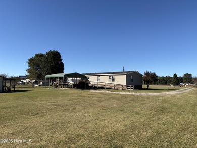 HERE'S A LOCATION YOU CAN SPREAD OUT AND ENJOY REAL COUNTRY