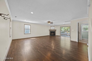 Welcome to 127 Trailwood Drive! If you've been looking for a - photo 7