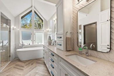 Welcome to a spectacular lakefront estate with sweeping views - photo 47