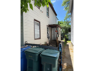 Affordable investment opportunity at 659 Bay Street! This - photo 3