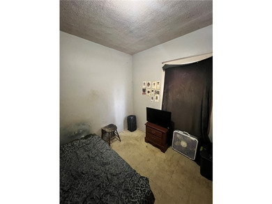 Affordable investment opportunity at 659 Bay Street! This - photo 4