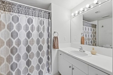 Freshly Updated and Move-In Ready in the beautiful Montecito! - photo 16