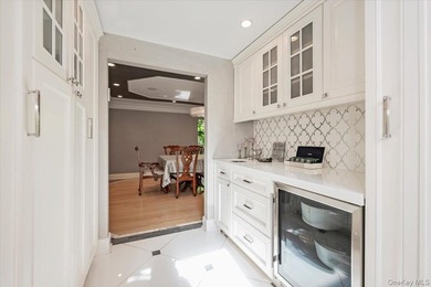 A circular driveway leads to this spectacular fully renovated - photo 19