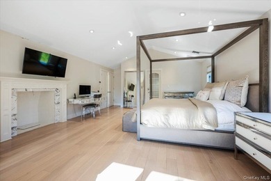 A circular driveway leads to this spectacular fully renovated - photo 22