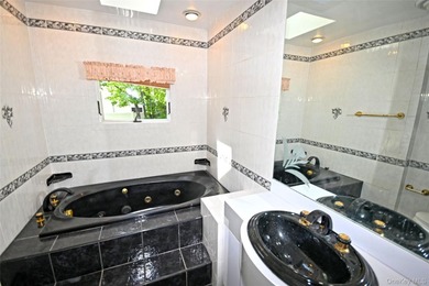 Spacious 4-Bedroom, 2-Bath Home in the Heart of Wantagh Welcome - photo 23