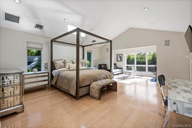 A circular driveway leads to this spectacular fully renovated - photo 23
