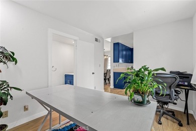 Welcome to this beautifully upgraded 3-bedroom, 2.5-bathroom - photo 8