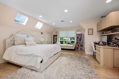 A circular driveway leads to this spectacular fully renovated - photo 30