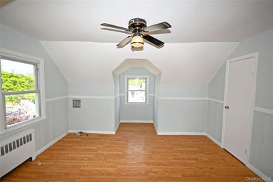 Spacious 4-Bedroom, 2-Bath Home in the Heart of Wantagh Welcome - photo 33