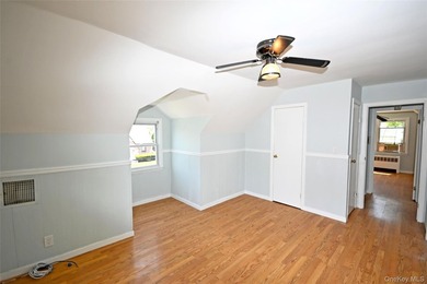 Spacious 4-Bedroom, 2-Bath Home in the Heart of Wantagh Welcome - photo 35