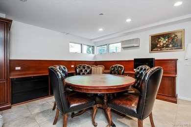 A circular driveway leads to this spectacular fully renovated - photo 37