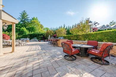 A circular driveway leads to this spectacular fully renovated - photo 41