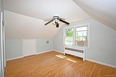 Spacious 4-Bedroom, 2-Bath Home in the Heart of Wantagh Welcome - photo 44