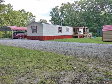 Enjoy peaceful lake-area living in the desirable Deer Run - photo 3