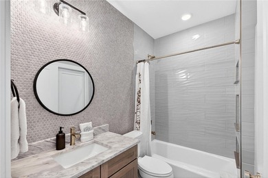 LAKEFRONT HOME IN A NICHE BEACHFRONT COMMUNITY, *DAS STRANDHAUS* - photo 11