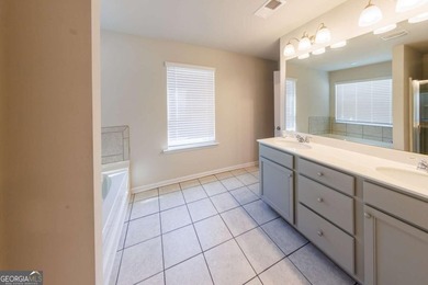 Welcome to this stunning 3 years old, end of unit 3 bedroom - photo 13