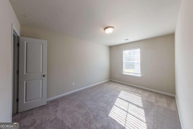Welcome to this stunning 3 years old, end of unit 3 bedroom - photo 15