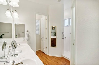 Discover ultimate comfort & convenience, in this charming 3BD