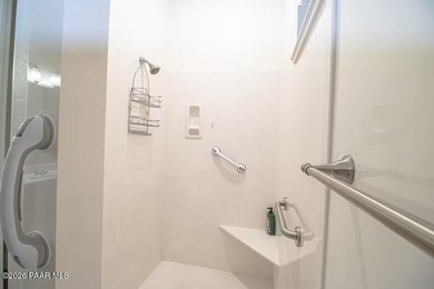 Discover ultimate comfort & convenience, in this charming 3BD