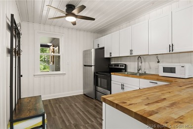 Experience premier lakefront living at its finest in Sunrise - photo 9