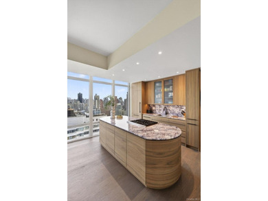 From Central Park to the East River bridges, you will be - photo 10