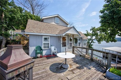 Welcome to 1146 Stoddard Lane, where breathtaking main channel - photo 6