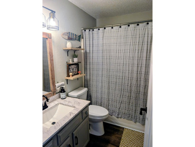 Beautifully landscaped lakefront home centrally located just - photo 20