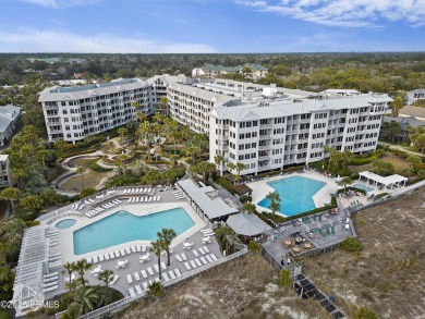 Direct oceanfront 3BR | 2BA 4th floor villa fully renovated in