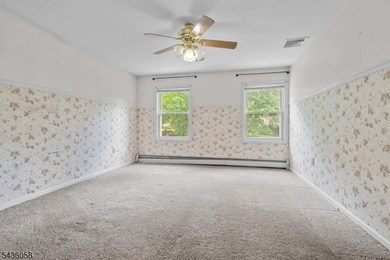 Welcome to this beautifully maintained, sun-drenched colonial - photo 22