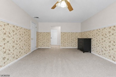 Welcome to this beautifully maintained, sun-drenched colonial - photo 23