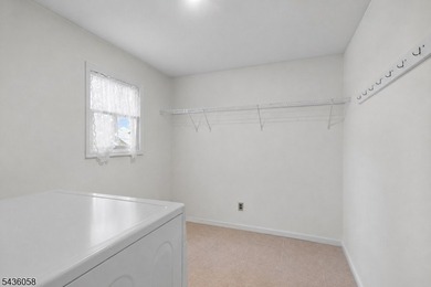 Welcome to this beautifully maintained, sun-drenched colonial - photo 29