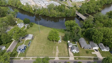 Tucked along the scenic St. Joseph River in Three Rivers, this - photo 38