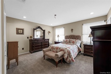 Move right into this beautifully updated 2-bedroom, 2-bath upper - photo 12