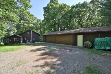 Beautifully maintained 4-bedroom, 2-bath Lake Mary home situated - photo 3