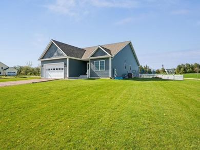 Experience refined single-level living just moments from Keeler - photo 1