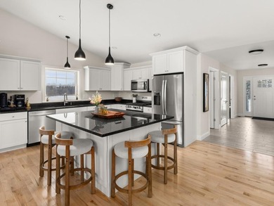 Experience refined single-level living just moments from Keeler - photo 7