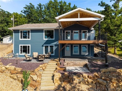 Lake life doesn't get much better than this!! Completely move-in - photo 2