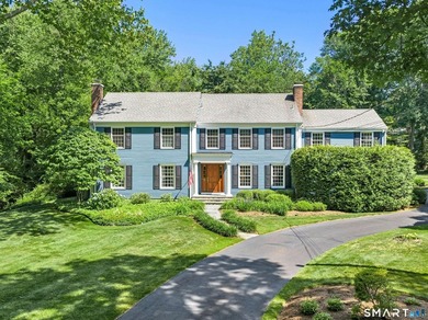 Classic 5-bedroom center hall Colonial nestled on a quiet - photo 2