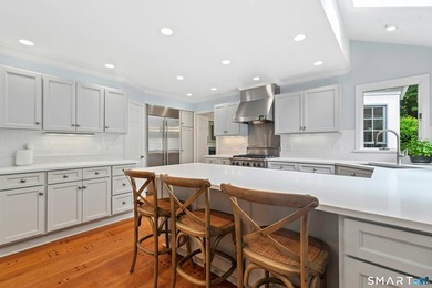 Classic 5-bedroom center hall Colonial nestled on a quiet - photo 8