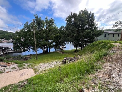 Finding the perfect lakefront lot just got easier! If you've - photo 3