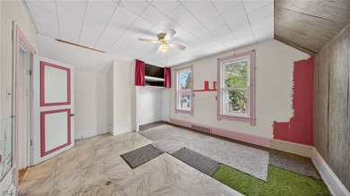 Not your typical cookie-cutter home. This 3-bedroom property is - photo 11