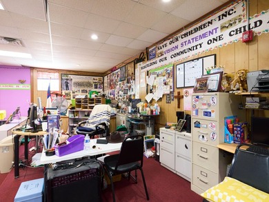 Large 3915 Sf General Commercial Building In The Heart of - photo 14