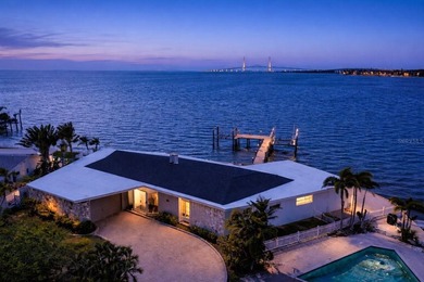 Perfectly positioned to capture the best of both worlds, this - photo 5