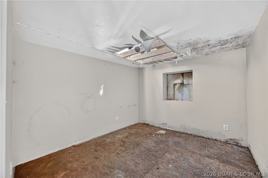 Endless potential awaits with this versatile 3,680-square-foot - photo 9