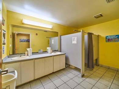 Large 3915 Sf General Commercial Building In The Heart of - photo 22