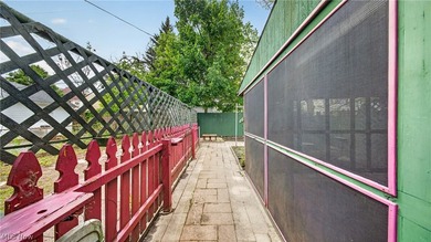 Not your typical cookie-cutter home. This 3-bedroom property is - photo 26